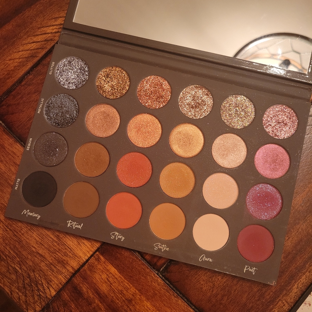 Tati Beauty Textured Neutrals palette
